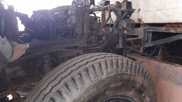 ขายหลงM6   260 แรง 2 เพลาดัมสวยๆ พร้อมใช้งาน เอกสารพร้อมโอน เจ้าของขายเอง 0811838154