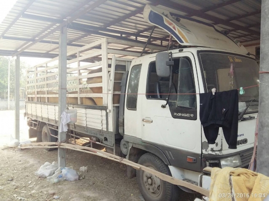 ขายรถหกล้อฮีโน่สิงไฮเทค์ราคา550000บาทครับ