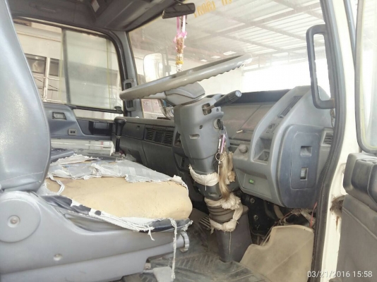 ขายรถหกล้อฮีโน่สิงไฮเทค์ราคา550000บาทครับ