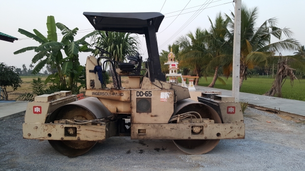 ขายรถบด Ingersolland DD-65 สั่นสะเทือน7ตันพร้อมใช้  เอกสารอินวอย ต่อรองได้