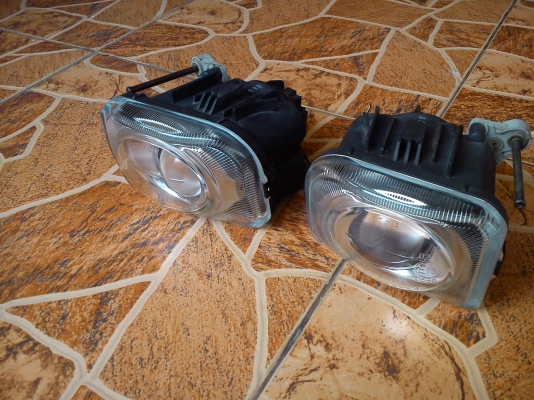 ไฟตัดหมอก โปรเจคเตอร์ ยี้ห้อ KOITO JAPAN