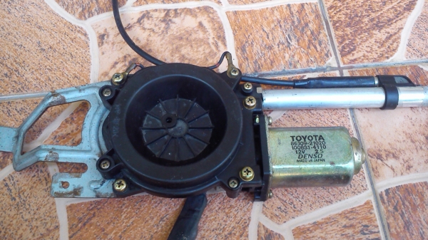 เสาอากาศไฟฟ้า TOYOTA ไว้เป็นอะไหล่ เสาอากาศไฟฟ้า TOYOTA ไว้เป็นอะไหล่