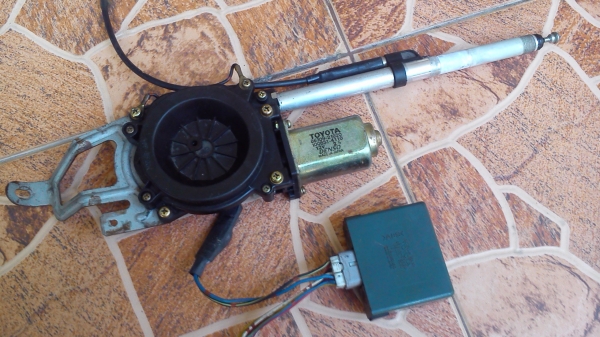 เสาอากาศไฟฟ้า TOYOTA ไว้เป็นอะไหล่ เสาอากาศไฟฟ้า TOYOTA ไว้เป็นอะไหล่