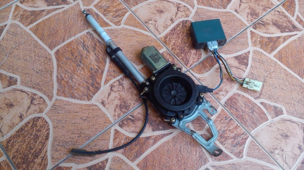 เสาอากาศไฟฟ้า TOYOTA ไว้เป็นอะไหล่ เสาอากาศไฟฟ้า TOYOTA ไว้เป็นอะไหล่