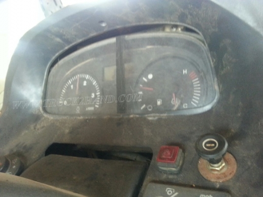 รถไถพร้อมอุปกรณ์