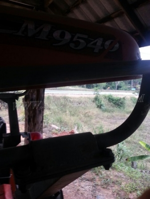 รถไถพร้อมอุปกรณ์