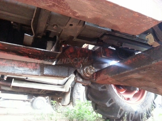 รถไถพร้อมอุปกรณ์