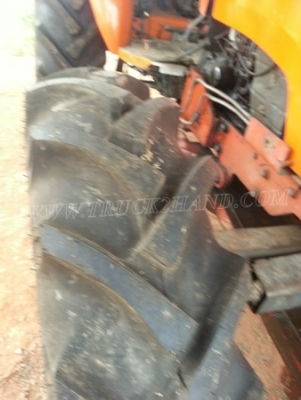 รถไถพร้อมอุปกรณ์