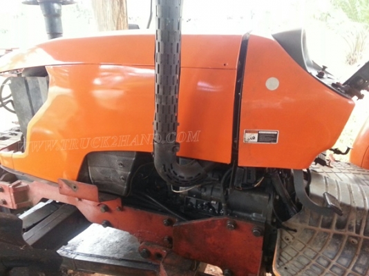 รถไถพร้อมอุปกรณ์