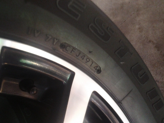 แม็ก TRD SPORTIVO 17 พร้อมยางใหม่ๆ แม็ก TRD SPORTIVO 17 พร้อมยางใหม่ๆ