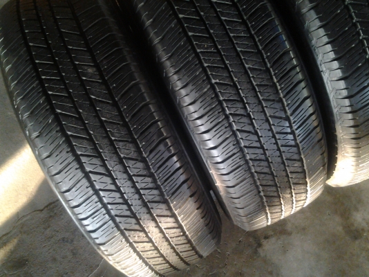 แม็ก TRD SPORTIVO 17 พร้อมยางใหม่ๆ แม็ก TRD SPORTIVO 17 พร้อมยางใหม่ๆ