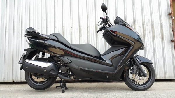 Forza300 2013 พร้อมใช้ 2000 กิโลแท้ ถ่ายของเหลวแล้ว ไม่แพง ต่อรองได้ครับ