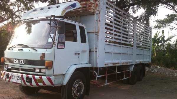 ขายสิบล้อ อีซูซุ ร็อคกี้เล็ก ช่วงยาว พร้อมใช้ 699,000 พร้อมใช้ เจ้าของขายเอง