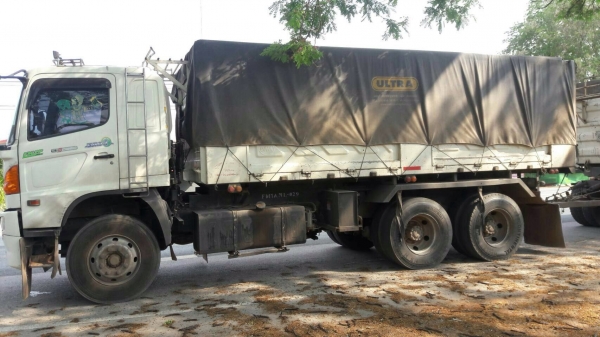 ขายรถพ่วง Hino เครื่อง 344 แรง ปี 54 เบรคแห้ง ไมล์ 29x,xxx ขายรถพ่วง Hino เครื่อง 344 แรง ปี 54 เบรคแห้ง ไมล์ 29x,xxx