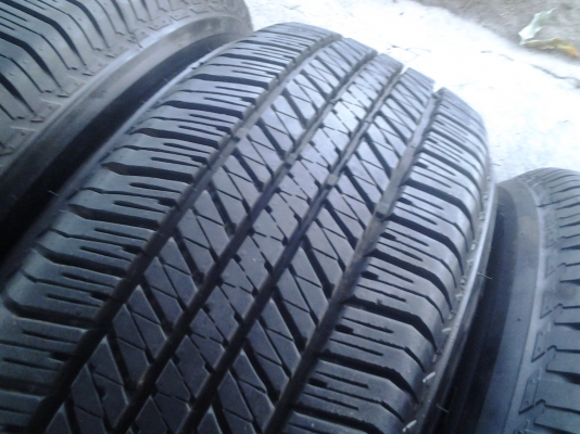 แม็กป้ายแดง Ford Ranger MC ขอบ 17 พร้อมยางตุ่มสีเส้นครบ