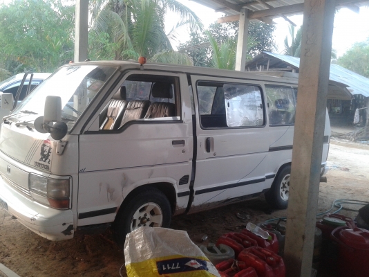 TOYOTA เครื่อง 2L พวงมาลัยเพาเวอร์ แชชซีสวย พร้อมโอน