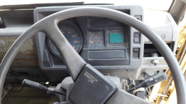 รถ 6ล้อ พื้นเรียบ HINO FC ขนาด 120 แรงม้า