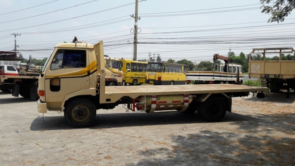 รถ 6ล้อ พื้นเรียบ HINO FC ขนาด 120 แรงม้า