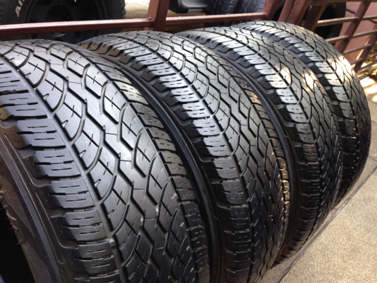 ยาง Yokohama 275 70 16 สิ้นปี12 ดอกเต็ม ใช้ยาว ราคาไม่แพง