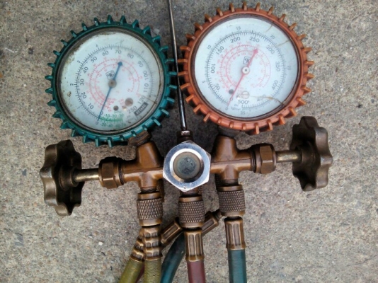 เกย์วัดน้ำยาแอร์