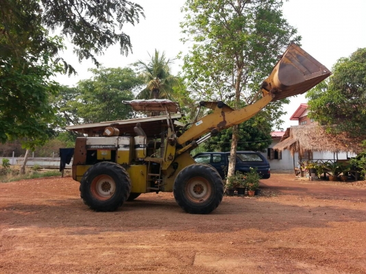 ขายรถตักล้อยาง KOMATSU 510 กรองคู่ ซีเรียล 13505 ไม่มีเอกสาร ราคา 480000