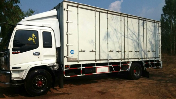 ขายด่วน รถบรรทุก 6 ล้อ ตู้แห้งสิบบาน ISUZU DECA