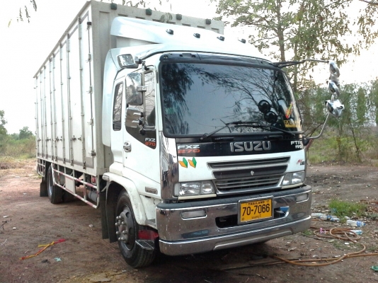 ขายด่วน รถบรรทุก 6 ล้อ ตู้แห้งสิบบาน ISUZU DECA