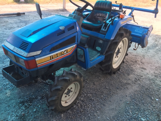 ขายรถไถนั่งขับ ขับเคลื่อน4ล้อ เก่าญี่ปุ่นยี่ห้อ iseki (4WD)รุ่น Land Hope175ขนาด17.5แรงม้าสภาพสวยมากๆใช้มา900กว่าชั่วโมงพร้อมโรตารี่จอบหมุน