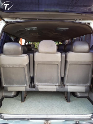 รถตู้ ปี2001 รถเดิมเครื่องดีเซล3.0 สีเดิมบางทั้งคันไม่มีผุ