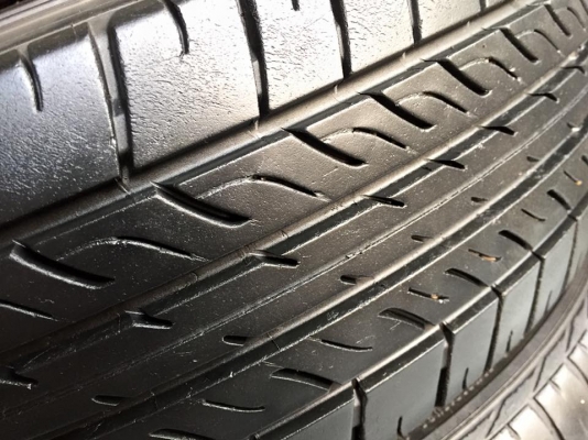 ขายยาง MICHELIN VANPIX 205-70-15 ปี14 ดอกหนา ไม่มีปะ ชุดละ 4,800 บาท