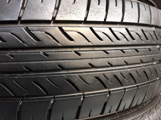 ขายยาง MICHELIN VANPIX 205-70-15 ปี14 ดอกหนา ไม่มีปะ ชุดละ 4,800 บาท