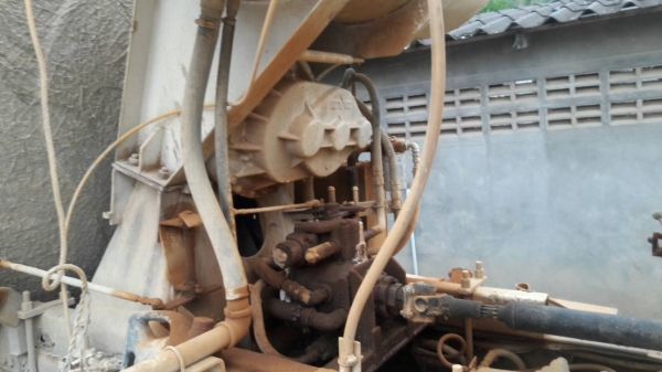 ขายรถบรรทุก 10 ล้อโม่ปูน HINO เปอร์เฟีย เครื่อง V8 300 แรงม้า ชุดโม่ดีพร้อมใช้งาน ราคา 350000