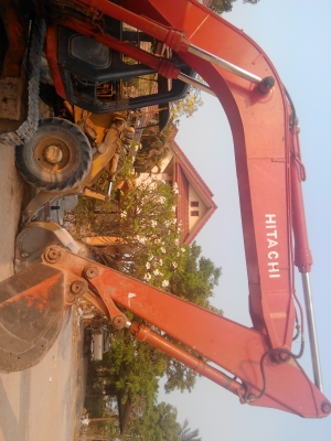 HITACHI EX100  สวยๆถูกๆครับ  ช้าอดนะครับ  280,000 บาทเท่านั้น ไปทำงานโคราชแล้วคราป