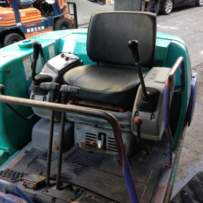 SALE___KOMATSU PC40-7E เครื่องดำ เก่านอกญี่ปุ่น สภาพเดิมๆ สวย พร้อมใช้งาน SALE___KOMATSU PC40-7E เครื่องดำ เก่านอกญี่ปุ่น สภาพเดิมๆ สวย พร้อมใช้งาน