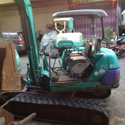 SALE___KOMATSU PC40-7E เครื่องดำ เก่านอกญี่ปุ่น สภาพเดิมๆ สวย พร้อมใช้งาน