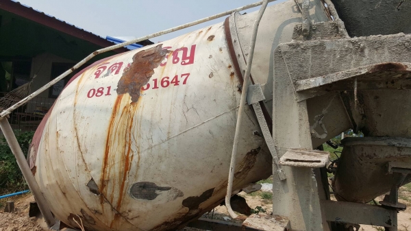 ขาย โม่ปูน 2 คิว สภาพและอุปกรณ์มีตามรูป ชุดปั้มถอดไปใส่คันอื่นแล้วครับ ราคาต่อรองได้