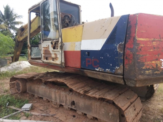 ขายรถแบคโฮ KOMATSU PC200-5 คอลโทรลสั้น ราคา 550000