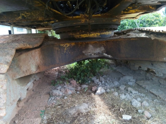 ขายรถแบคโฮ KOMATSU PC200-5 คอลโทรลสั้น ราคา 550000