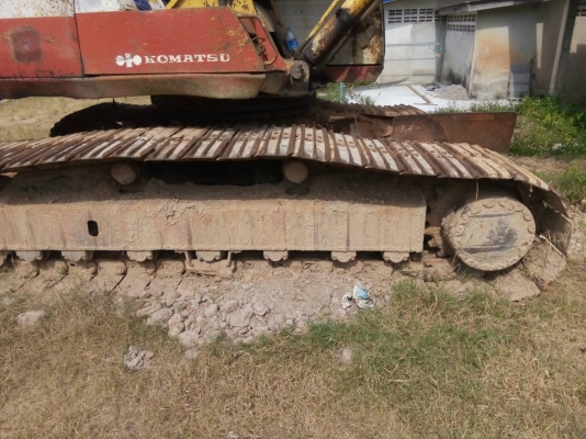 ขายรถแบคโฮ KOMATSU PC200-5 คอลโทรลสั้น ราคา 550000