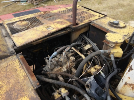 ขายรถแบคโฮ KOMATSU PC200-5 คอลโทรลสั้น ราคา 550000