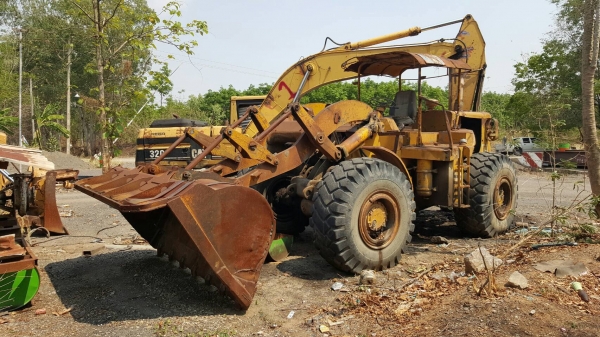 ขาย รถตัก CAT 966 สภาพพร้อมใช้งาน ยางดีทั้ง 4 เส้น ราคาต่อรองได้ครับ