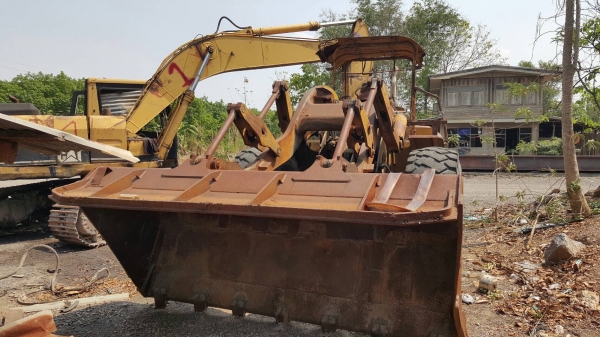 ขาย รถตัก CAT 966 สภาพพร้อมใช้งาน ยางดีทั้ง 4 เส้น ราคาต่อรองได้ครับ