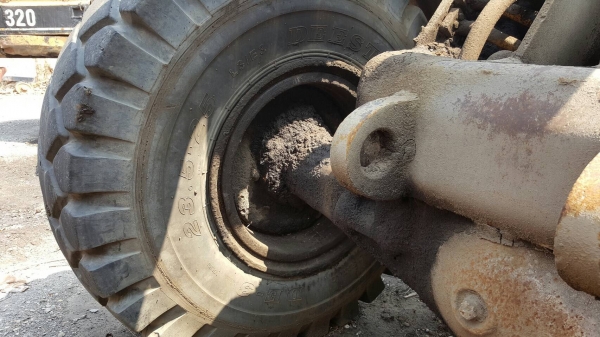 ขาย รถตัก CAT 966 สภาพพร้อมใช้งาน ยางดีทั้ง 4 เส้น ราคาต่อรองได้ครับ