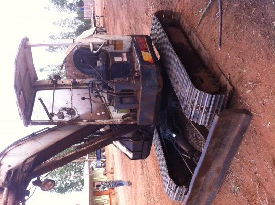 ขายรถคีบไม้ komatsu pc50