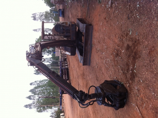 ขายรถคีบไม้ komatsu pc50