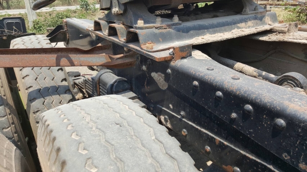 ขาย หัวลาก NISSAN UD ช่วงล่างเบรคแห้ง เครื่อง PD6-T โบอ้อม 260 แรงม้า เกียร์ Easton คัสซีสวยตลอดเส้น ทะเบียนพร้อมโอน