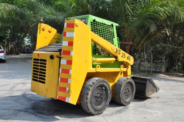 ขายรถตัก BOBCAT 753 ดีเซล ขับ4ล้อ สวยเดิมจากญี่ปุ่น ยังไม่เคยใช้ในไทย 135,000เท่านั้น!!