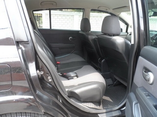 Nissan Tiida 1.6 AUTO ปี 2008 รถสวยพร้อมใช้ จัดไฟแนนซ์ได้ T.086-527-9533