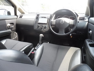 Nissan Tiida 1.6 AUTO ปี 2008 รถสวยพร้อมใช้ จัดไฟแนนซ์ได้ T.086-527-9533