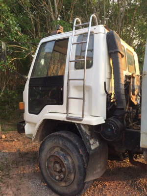 ขายรถ10ล้อท้ายลาด ISUZU 358484 เครื่องEM 100 220แรงม้า สนใจโทร 081-970-1072